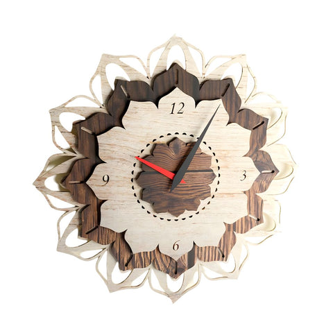 Petal Clock – The Elegance of Nature's Rhythm