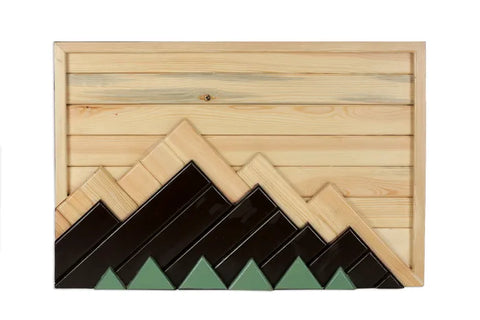 Mountain Pallet Wood Decor